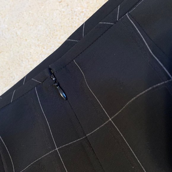 Kasper 2-Piece Suit - Jacket and Skirt Black Windowpane Design Size 8 - Picture 12 of 15